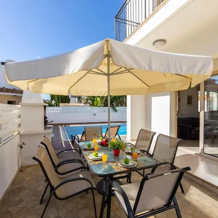 Villa Emerald Palm *